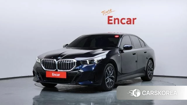 BMW 5 Series (G60) 2024 Черный из Кореи