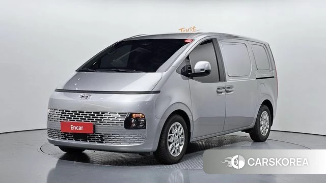 Hyundai Staria 2023 Серебряный из Кореи