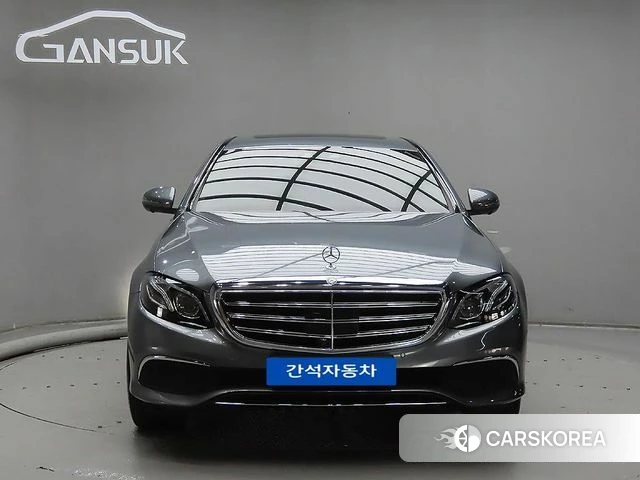 Mercedes-Benz E-Class W213 2020 Серый из Кореи
