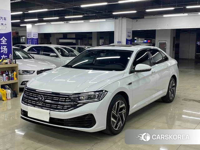 Volkswagen Sagitar 2023 Белый из Китая