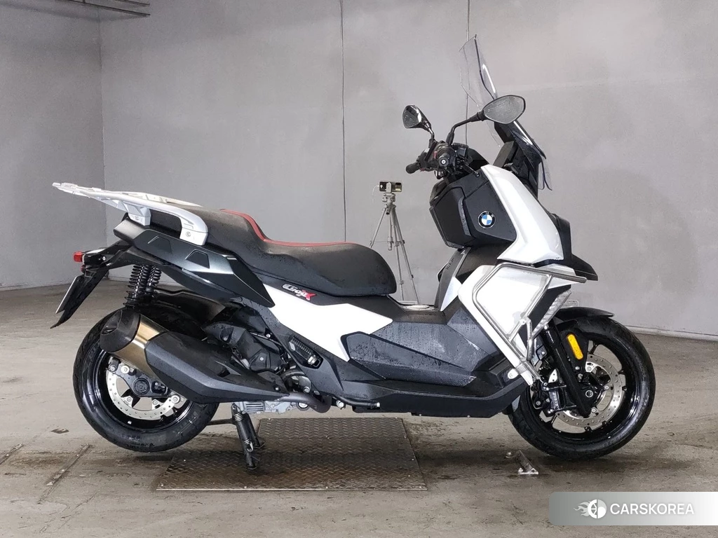 Проданный BMW C400X 2019 из Японии