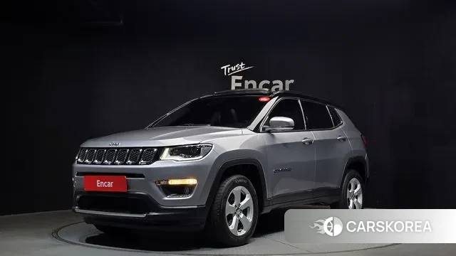 Jeep Compass 2nd Generation 2018 Серебристо-серый из Кореи