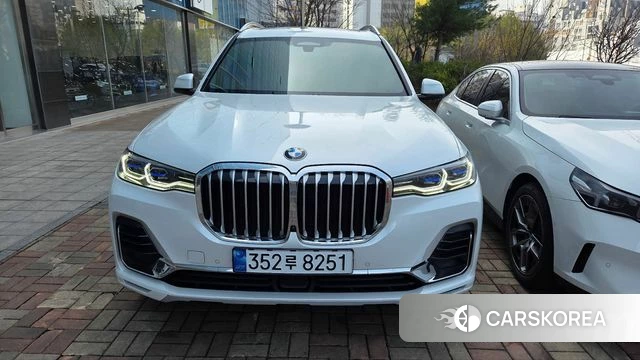 BMW X7 (G07) 2022 Белый из Кореи