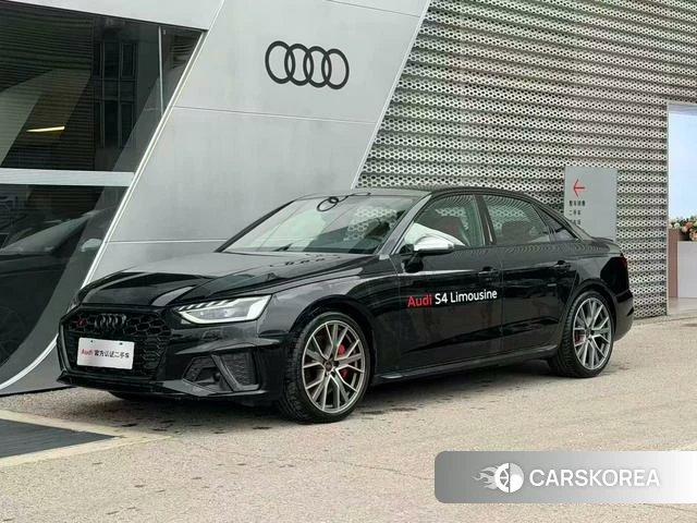 Audi S4 2025 Черный из Китая