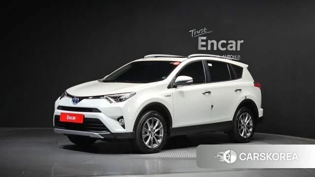 Toyota RAV4 2018 Белый из Кореи