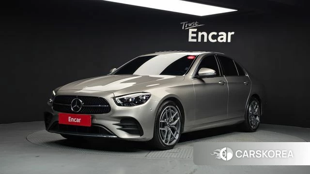 Mercedes-Benz E-Class W213 2022 Песочный из Кореи