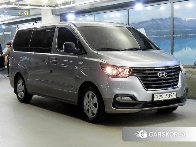 Hyundai The New Grand Starex 2018 Серебристо-серый из Кореи