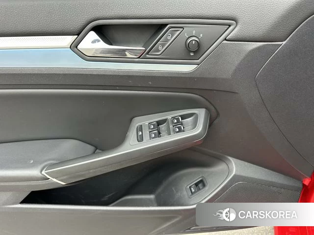 Volkswagen Lingdu 2022 Красный из Китая