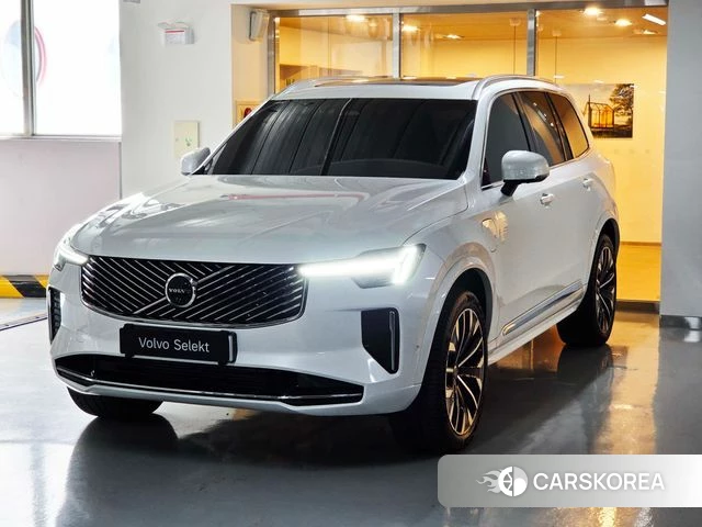 Volvo XC90 second Generation 2025 Белый из Кореи