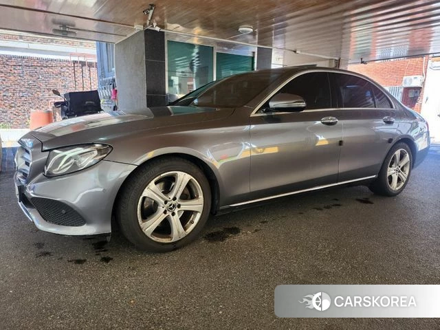 Mercedes-Benz E-Class W213 2018 Серый из Кореи