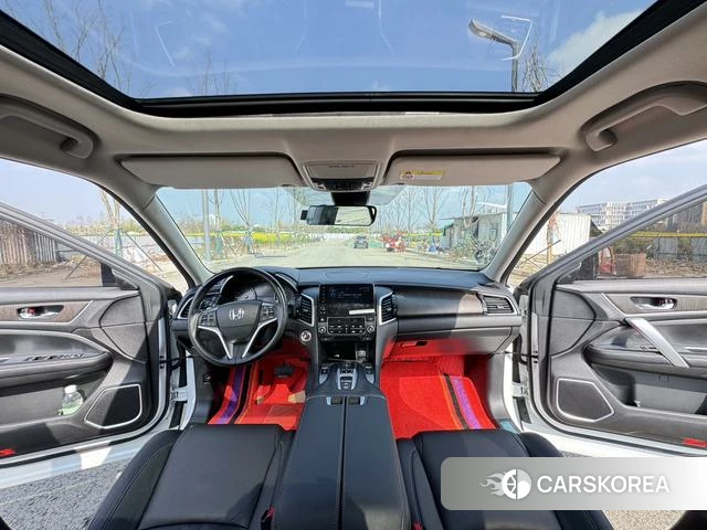 Honda Crown Road 2023 Белый из Китая