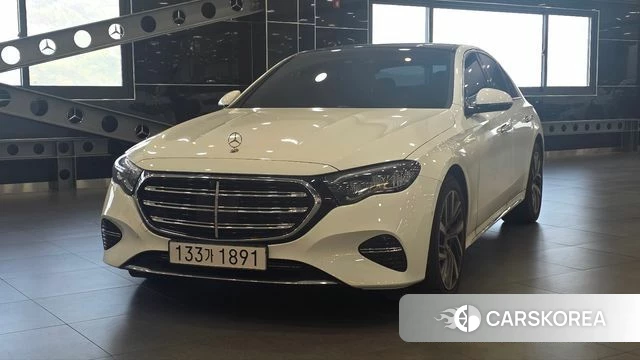 Mercedes-Benz E-Class W214 2025 Белый из Кореи