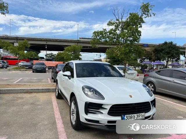 Porsche Macan 2019 Белый из Кореи