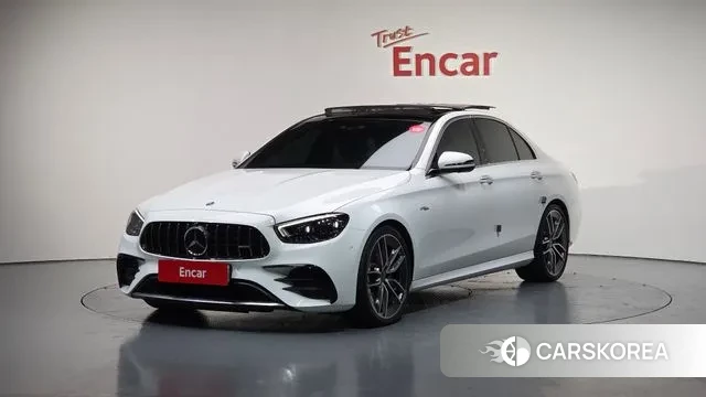 Mercedes-Benz E-Class W213 2022 Белый из Кореи