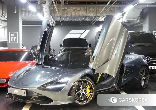 McLaren 720S 2019 Небесно-голубой из Кореи