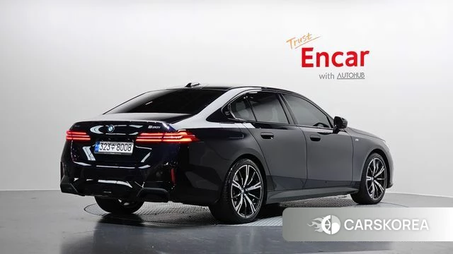 BMW 5 Series (G60) 2024 Черный из Кореи