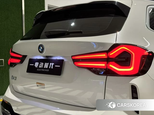 BMW iX3 2024 Белый из Китая