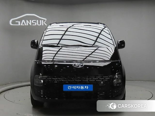 Hyundai Staria 2023 Черный из Кореи