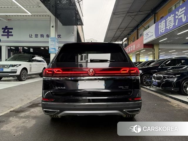 Volkswagen Tourang 2024 Черный из Китая
