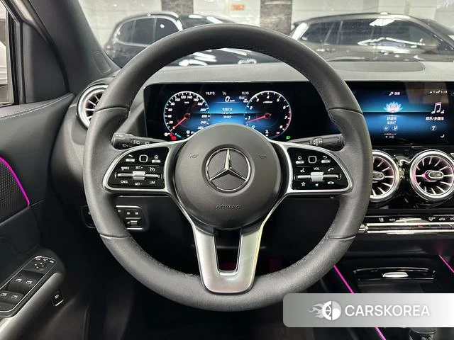 Mercedes-Benz GLA 2023 Белый из Китая