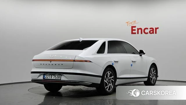 Hyundai Grandeur (GN7) 2024 Белый из Кореи