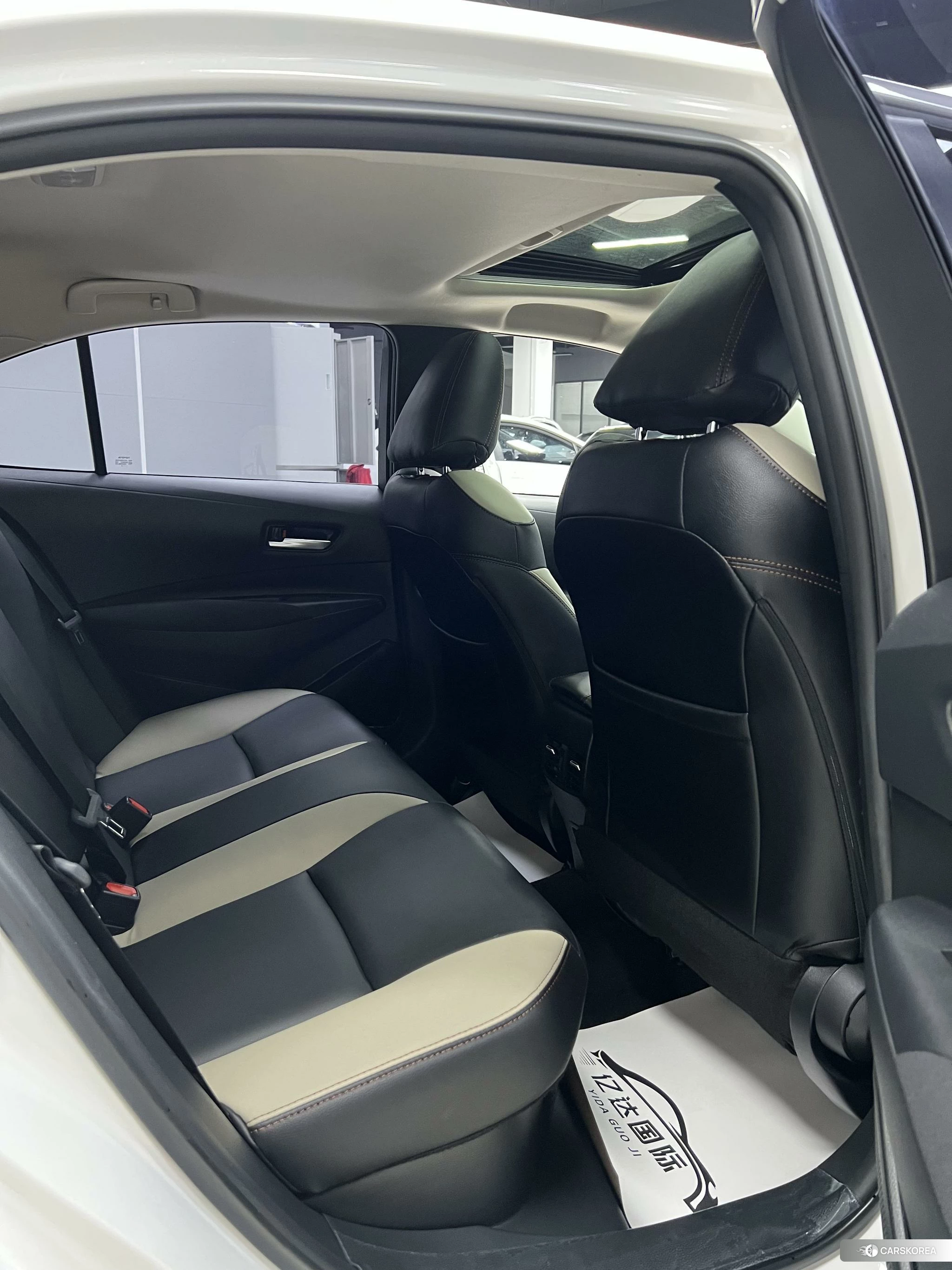 Toyota Corolla 2020 Белый из Китая