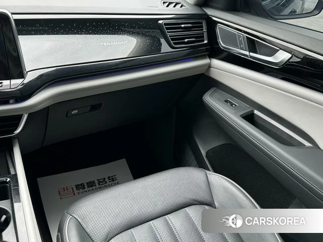 Volkswagen Tourang 2023 Черный из Китая
