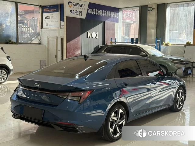 Hyundai Elantra 2022 Синий из Китая