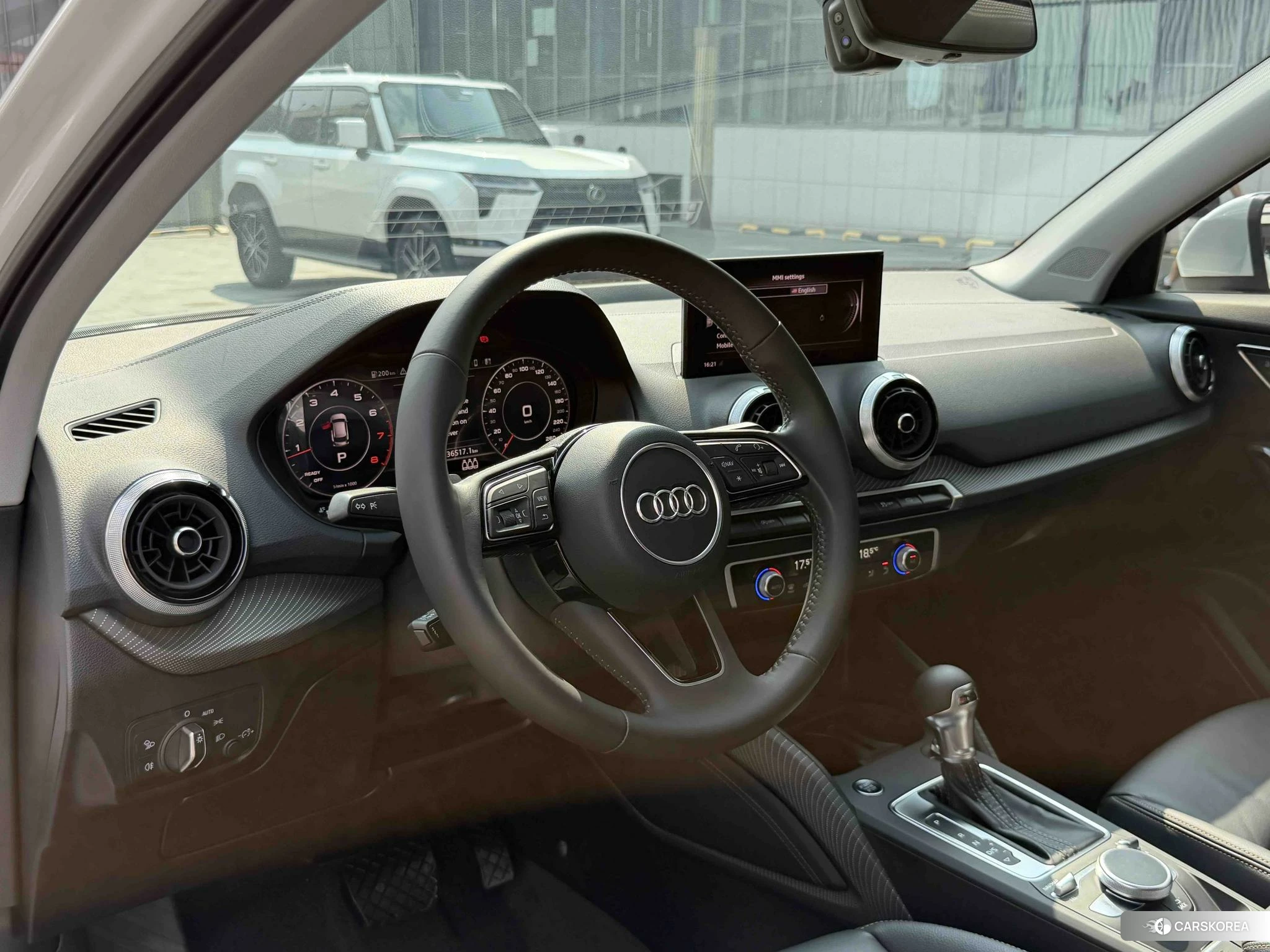 Audi Q2L 2021 Белый из Китая