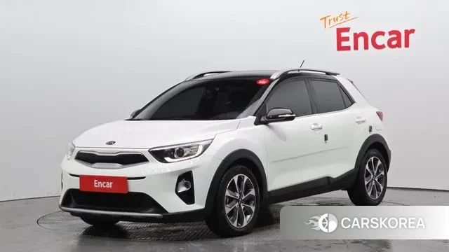 Kia Stonic 2018 Белый из Кореи