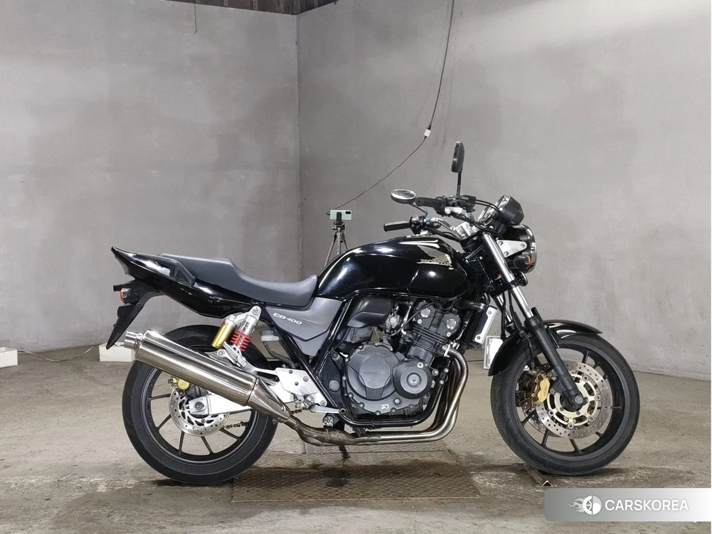 Проданный Honda CB400SF 2014 из Японии