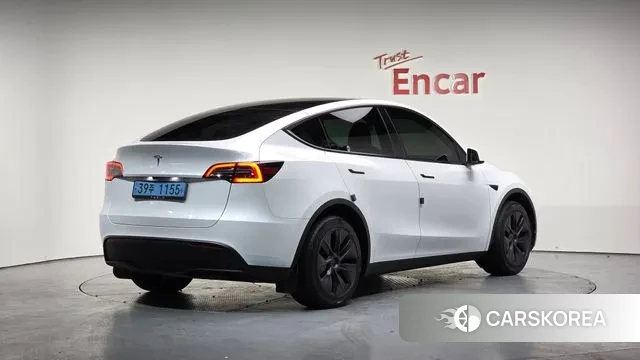 Tesla Model Y 2024 Белый из Кореи