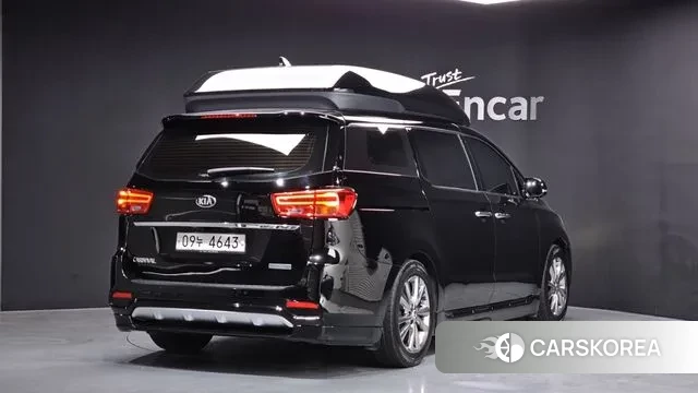 Kia The New Carnival 2018 Черный из Кореи