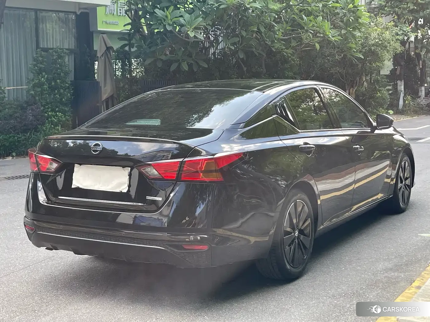 Nissan Altima 2023 Черный из Китая