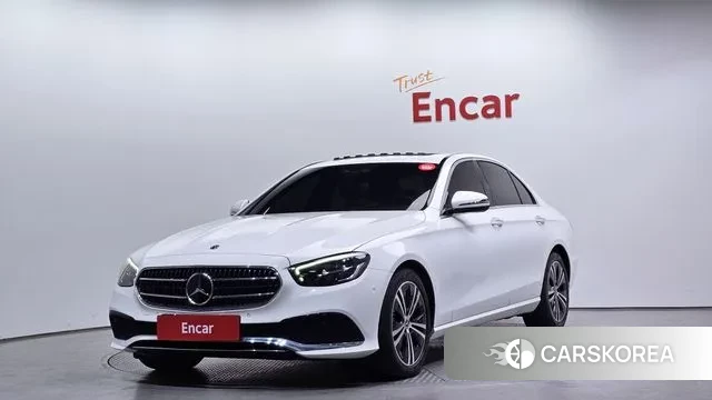Mercedes-Benz E-Class W213 2021 Белый из Кореи