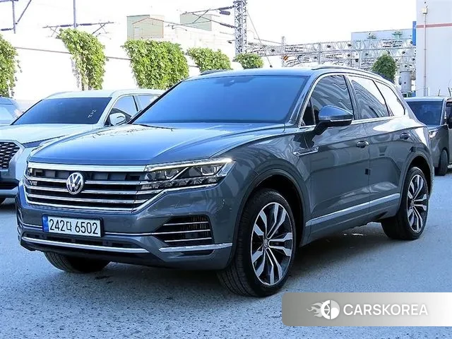 Volkswagen Touareg 3rd generation 2020 Серый из Кореи