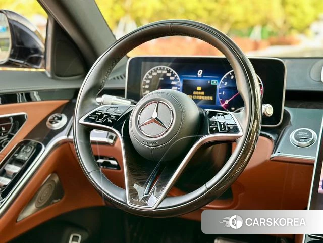 Mercedes-Benz Maybach S-class 2023 Черный из Китая