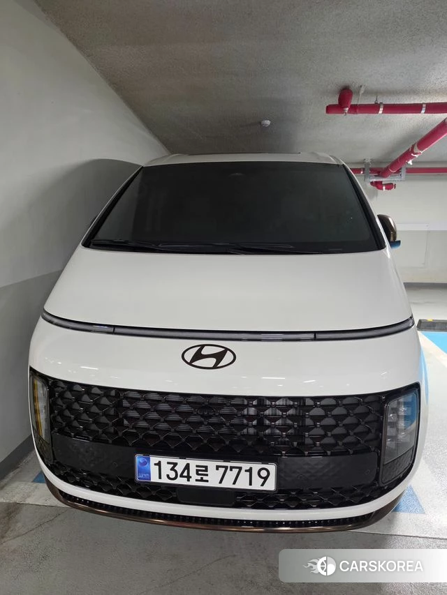 Hyundai Staria 2025 Белый из Кореи