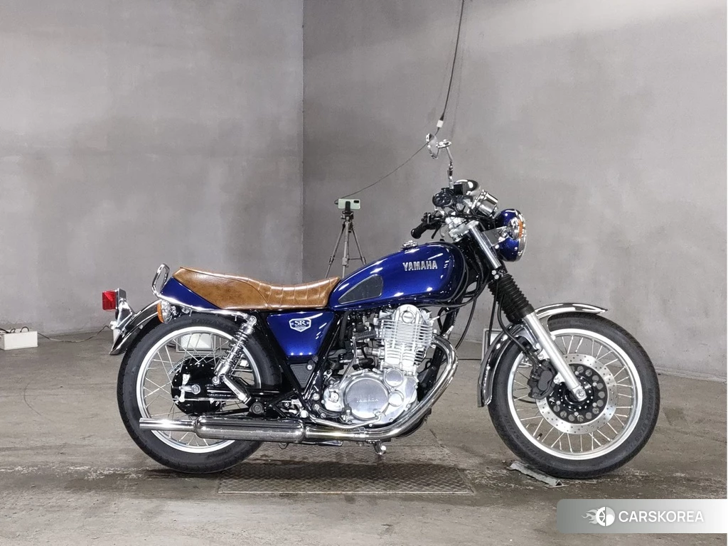 Проданный Yamaha SR 400 2021 из Японии