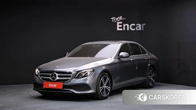 Mercedes-Benz E-Class W213 2020 Серый из Кореи