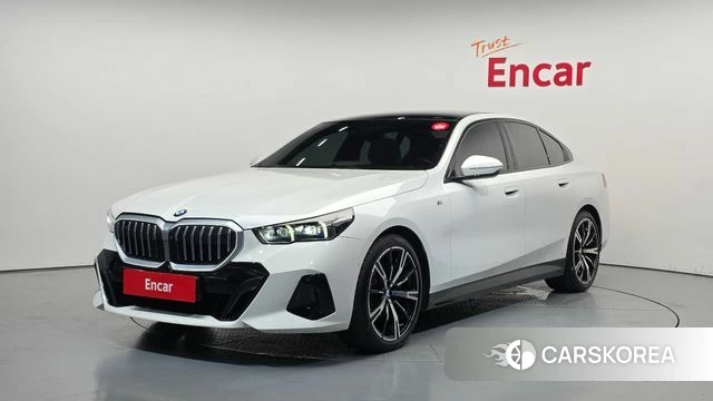 BMW 5 Series (G60) 2024 Белый из Кореи