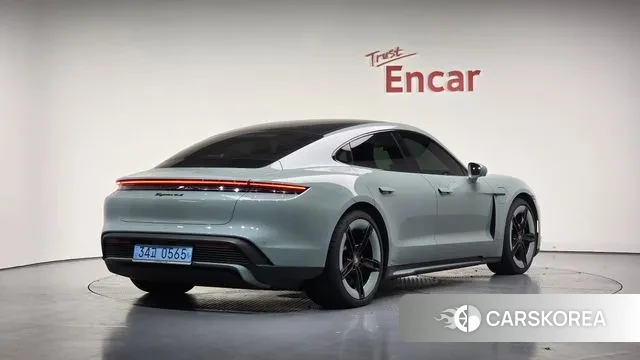 Porsche Taycan 2025 Цвет галактики из Кореи