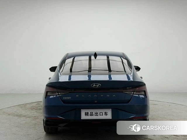Hyundai Elantra 2022 Синий из Китая