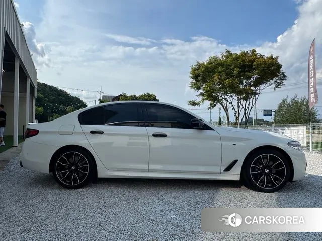 BMW 5 Series (G30) 2018 Белый из Кореи