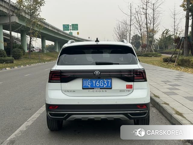 Volkswagen Tu Kai 2024 Белый из Китая