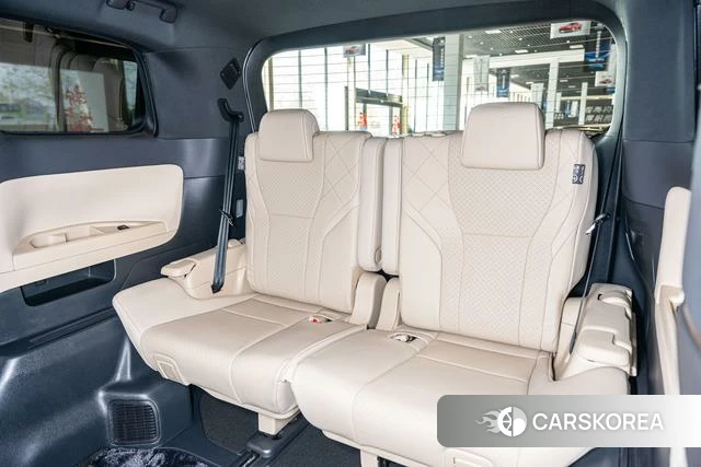 Toyota Elfa 2024 Белый из Китая