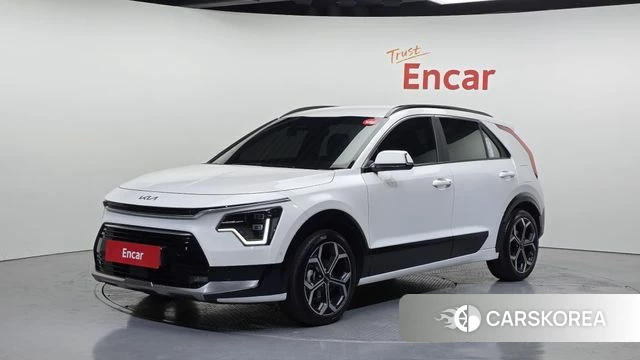 Kia Di Ol Nu Niro 2024 Белый из Кореи