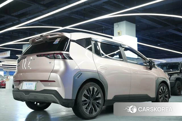Aian AION Y 2022 Шампань из Китая