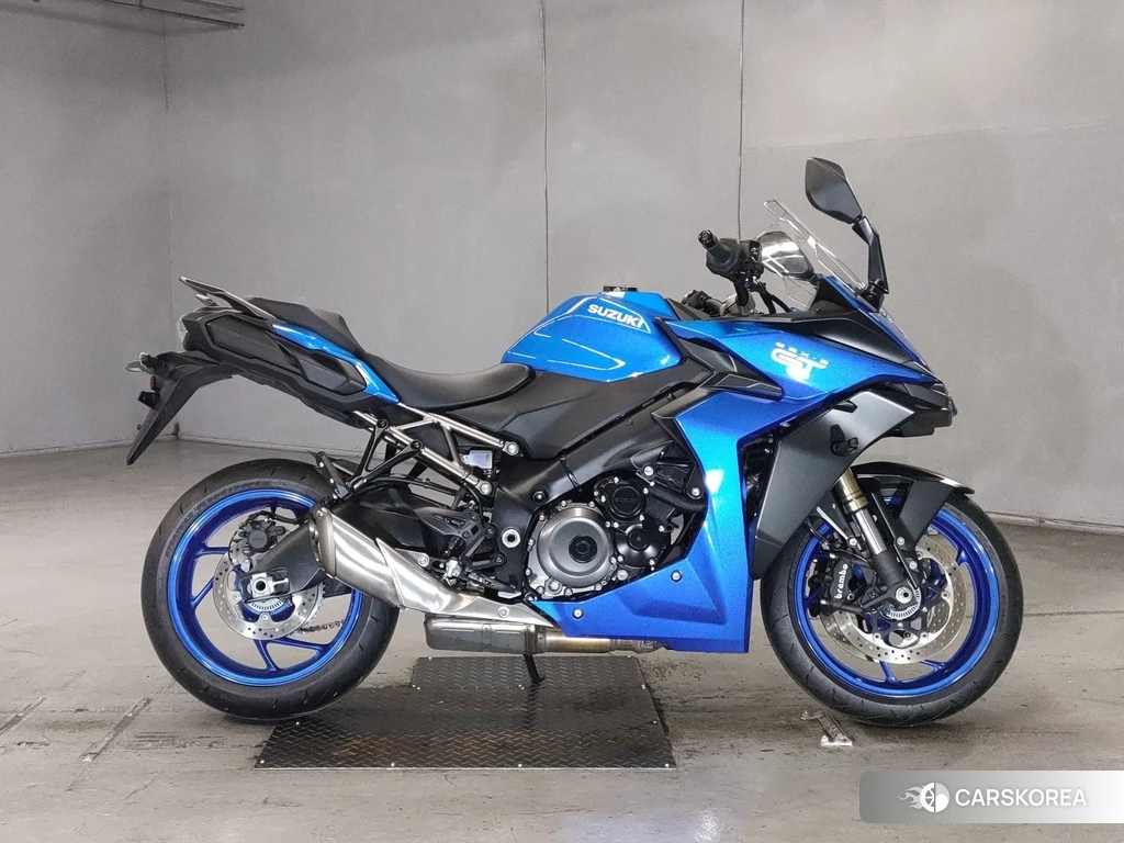 Проданный Suzuki GSX-S1000GT 2022 из Японии