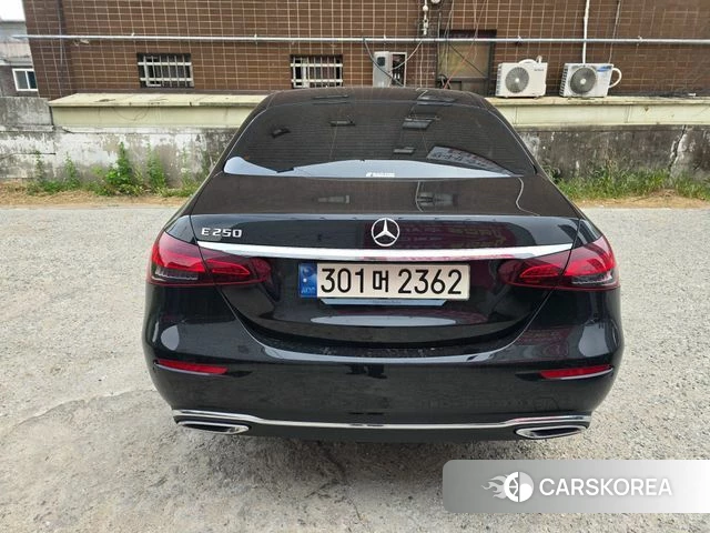 Mercedes-Benz E-Class W213 2023 Черный из Кореи